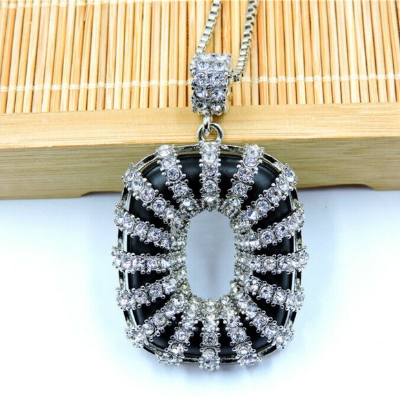 Gorgeous Black & Crystal Statement Pendant Necklace - Picture 3 of 5